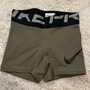 Nike Pro XS 3”